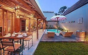 Villa Joglo Batu Belig